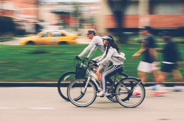 Andar en bicicleta mejora la salud y el ambiente